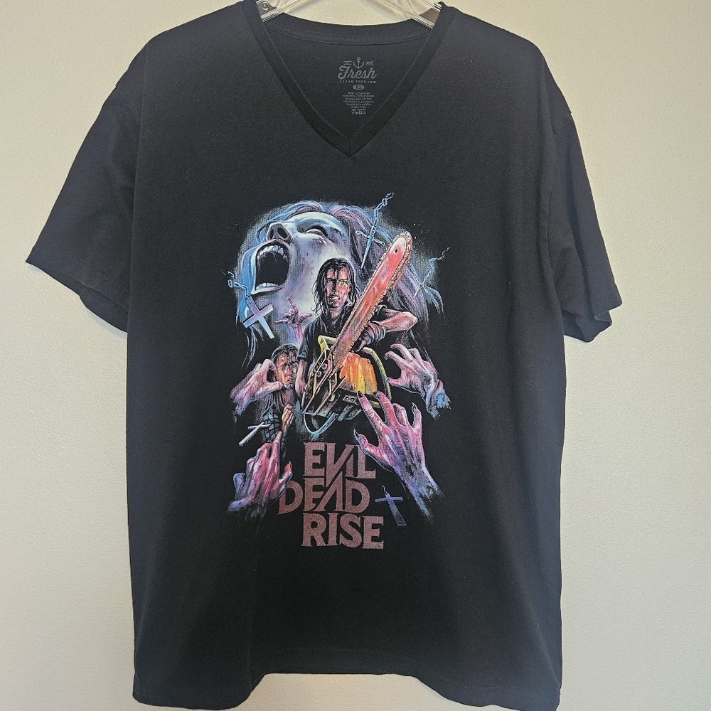 Evil Dead Rise Graphic Tee Shirt XL V Neck